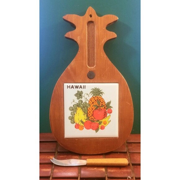 Vintage Hawaii Souvenir Cheese Charcuterie Cutting Board w/ Ceramic Tile 11"x6" - Picture 2 of 3